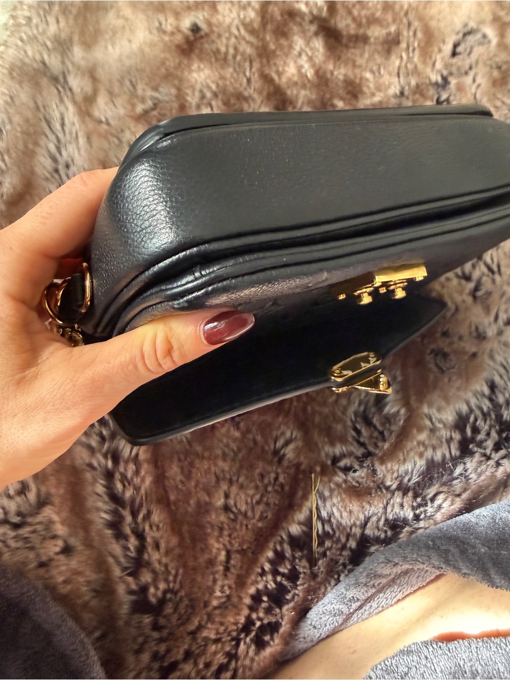 Louis Vuitton Black Empreinte Pochette Metis East West Shoulder Bag (Authentic) - Picture 14 of 16
